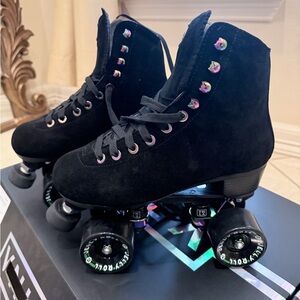 VNLA Black Suede Roller Skates
